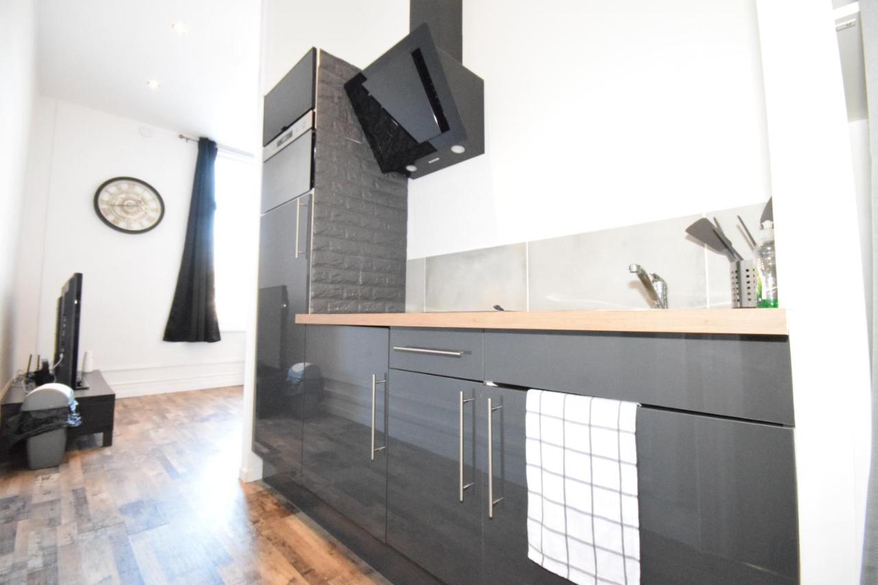leRelaisdOdile11 - BEL APPART CHIC INDUST - HYPERCENTRE - TRAM Valenciennes Bagian luar foto